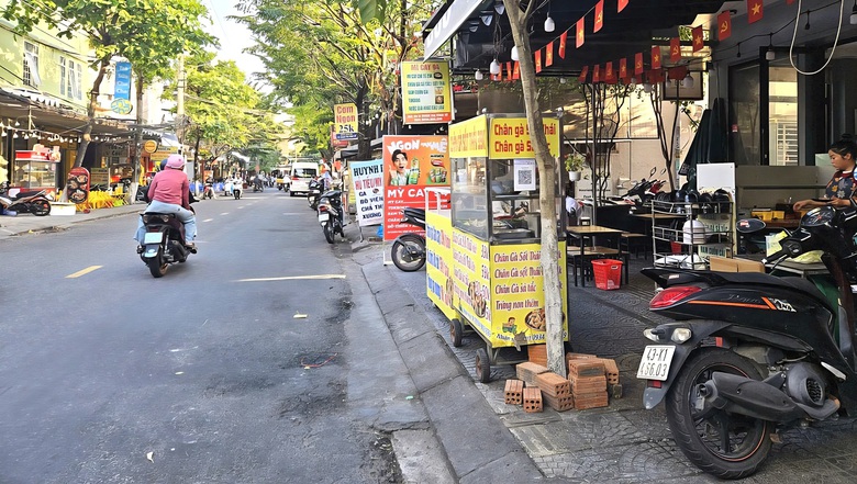 Đ&agrave; Nẵng ra qu&acirc;n lập lại trật tự vỉa h&egrave;- Ảnh 2.