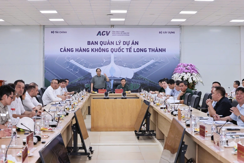 Thủ tướng Phạm Minh Ch&iacute;nh: Tăng tốc, đẩy nhanh thi c&ocirc;ng s&acirc;n bay Long Th&agrave;nh để sớm về đ&iacute;ch- Ảnh 2.