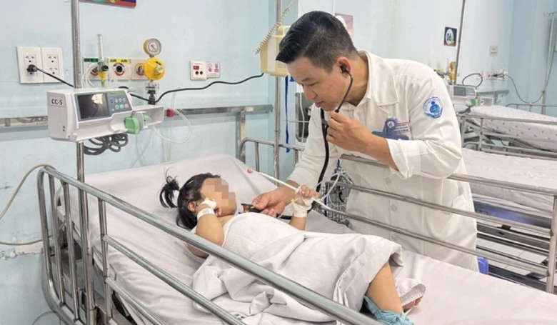 Dịch Tay ch&acirc;n miệng gia tăng, xuất hiện chủng virus độc lực cao- Ảnh 2.