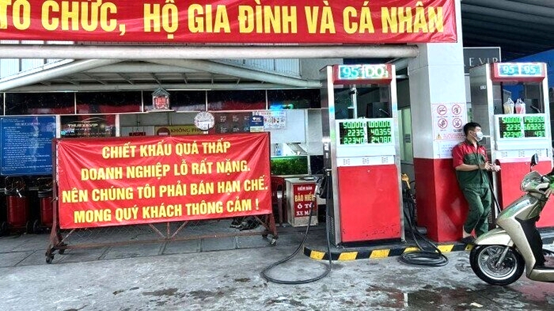 Chiến sự Trung Đ&ocirc;ng leo thang, Việt Nam tăng cường kiểm so&aacute;t thị trường xăng dầu- Ảnh 2.