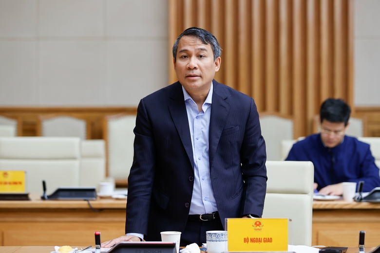 Thủ tướng: Tối ưu h&oacute;a hiệu quả c&aacute;c dự &aacute;n v&agrave; l&agrave;m chủ c&ocirc;ng nghệ đường sắt- Ảnh 12.