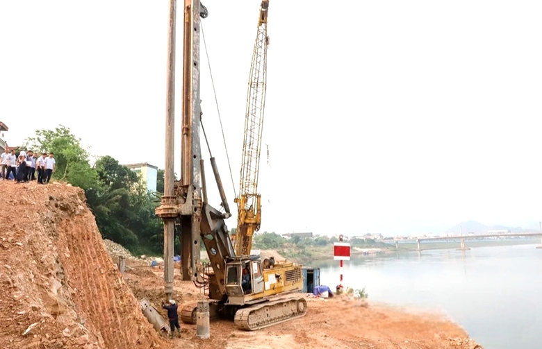 Ph&uacute; Thọ: Đẩy nhanh tiến độ 2 dự &aacute;n chống sạt lở, ngập &uacute;ng gần 1.100 tỷ đồng- Ảnh 2.