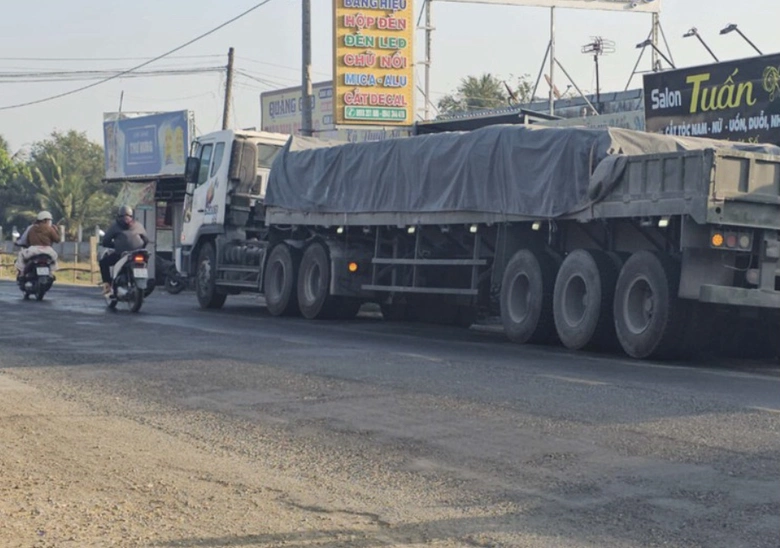 T&acirc;y Ninh: Nam thanh ni&ecirc;n tử vong sau va chạm với xe đầu k&eacute;o tr&ecirc;n quốc lộ 62- Ảnh 1.