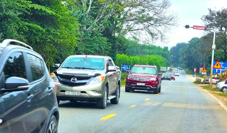 Gần 3.200 tỷ đồng nâng cấp đường Hồ Chí Minh qua hai tỉnh miền Trung- Ảnh 1. Gần 3.200 tỷ đồng nâng cấp đường Hồ Chí Minh qua hai tỉnh miền Trung- Ảnh 1.