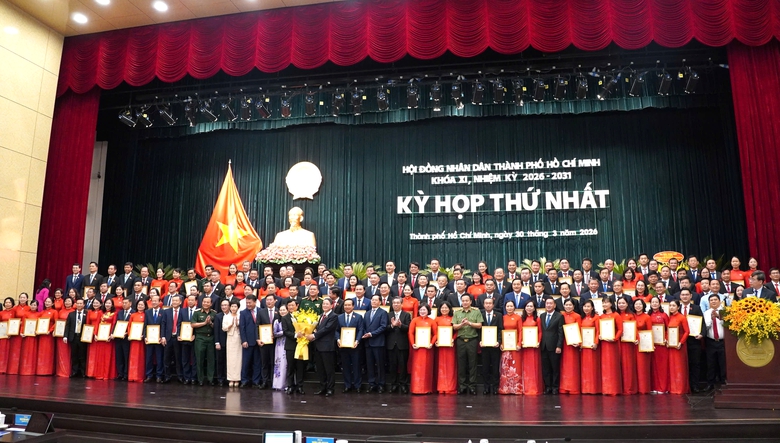 &Ocirc;ng Trần Lưu Quang: D&agrave;nh vốn cho dự &aacute;n trọng điểm, sử dụng hiệu quả từng đồng ng&acirc;n s&aacute;ch- Ảnh 4.