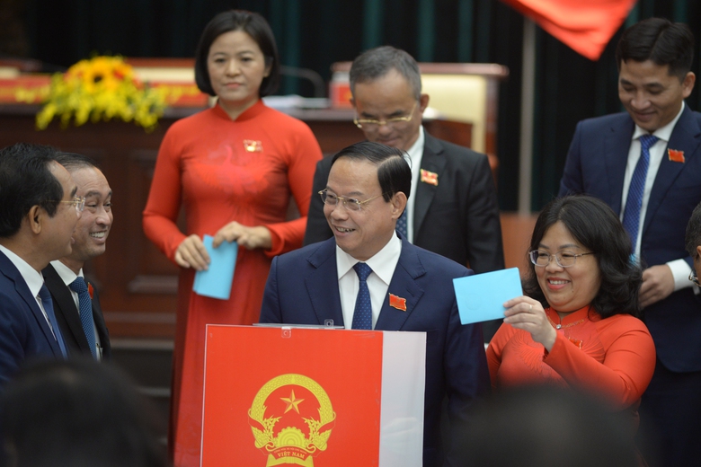 TP.HCM bầu 7 Phó chủ tịch UBND nhiệm kỳ 2026 - 2031- Ảnh 1. TP.HCM bầu 7 Phó chủ tịch UBND nhiệm kỳ 2026 - 2031- Ảnh 1.