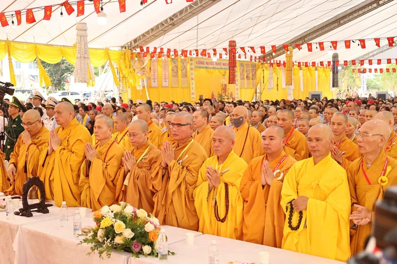 Trang nghi&ecirc;m Đại lễ cầu si&ecirc;u tưởng niệm anh h&ugrave;ng liệt sĩ tại Bến t&agrave;u kh&ocirc;ng số K15- Ảnh 3.