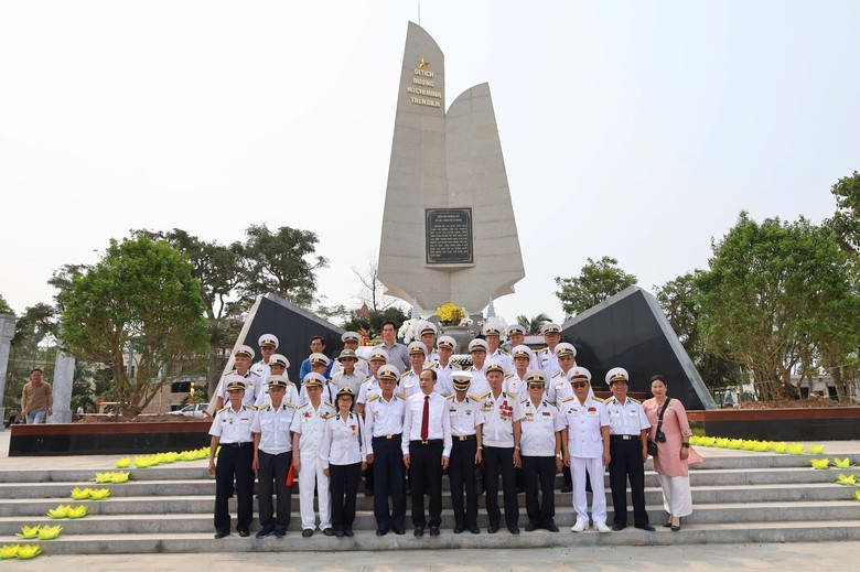 Trang nghi&ecirc;m Đại lễ cầu si&ecirc;u tưởng niệm anh h&ugrave;ng liệt sĩ tại Bến t&agrave;u kh&ocirc;ng số K15- Ảnh 4.