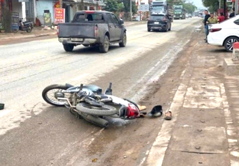 Hải Phòng: Va chạm với xe máy, hai người đi bộ tử vong- Ảnh 2. Hải Phòng: Va chạm với xe máy, hai người đi bộ tử vong- Ảnh 2.