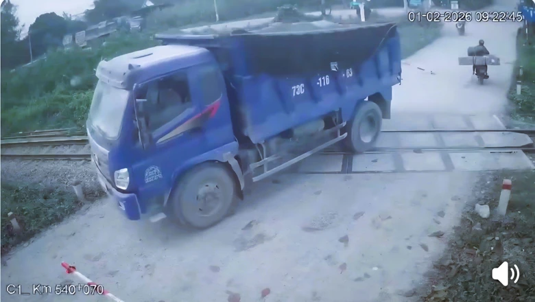 Quảng Trị: H&agrave;ng ngh&igrave;n phương tiện d&iacute;nh phạt nguội, gần 1.500 t&agrave;i xế vi phạm nồng độ cồn- Ảnh 3.