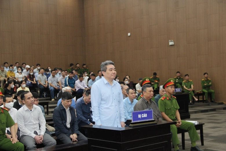 Cựu Thứ trưởng Ho&agrave;ng Văn Thắng khai g&igrave; về vụ nhận 200.000 USD của C&ocirc;ng ty Ho&agrave;ng D&acirc;n?- Ảnh 1.