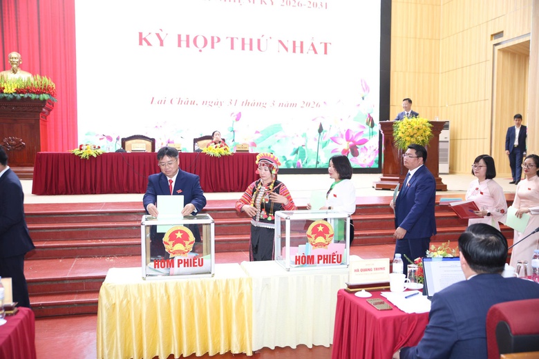 Ông Lê Minh Ngân, Bí thư Tỉnh ủy đắc cử Chủ tịch HĐND tỉnh Lai Châu khóa XVI- Ảnh 5. Ông Lê Minh Ngân, Bí thư Tỉnh ủy đắc cử Chủ tịch HĐND tỉnh Lai Châu khóa XVI- Ảnh 5.