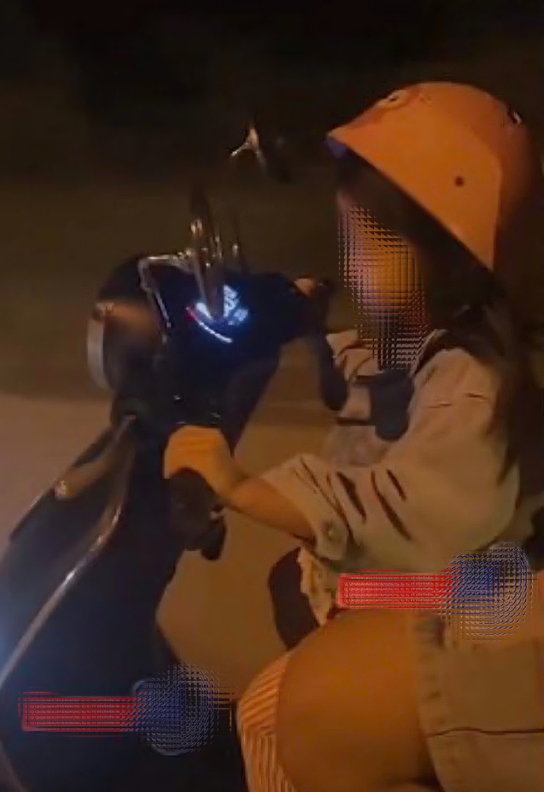 Quảng Ninh: Xử l&yacute; trường hợp để trẻ 6 tuổi điều khiển xe m&aacute;y điện- Ảnh 2.