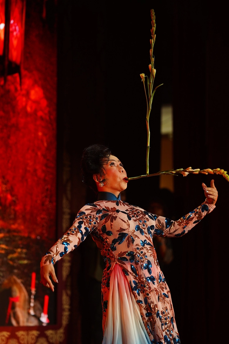 V&otilde; Tấn Ph&aacute;t, Trần Ngọc V&agrave;ng chia sẻ khi lần đầu đ&oacute;ng phim linh dị "Heo năm m&oacute;ng"- Ảnh 2.