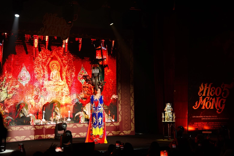 V&otilde; Tấn Ph&aacute;t, Trần Ngọc V&agrave;ng chia sẻ khi lần đầu đ&oacute;ng phim linh dị "Heo năm m&oacute;ng"- Ảnh 1.