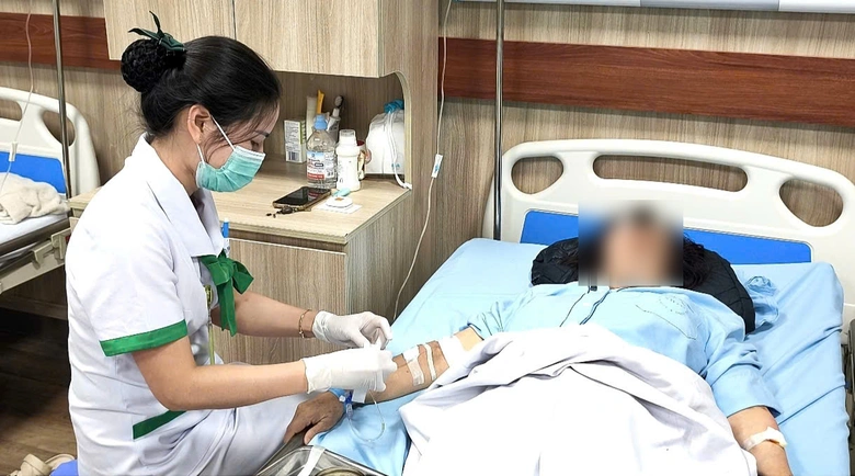 Nhiễm đa k&yacute; sinh tr&ugrave;ng, một phụ nữ &aacute;p xe gan nặng- Ảnh 1.