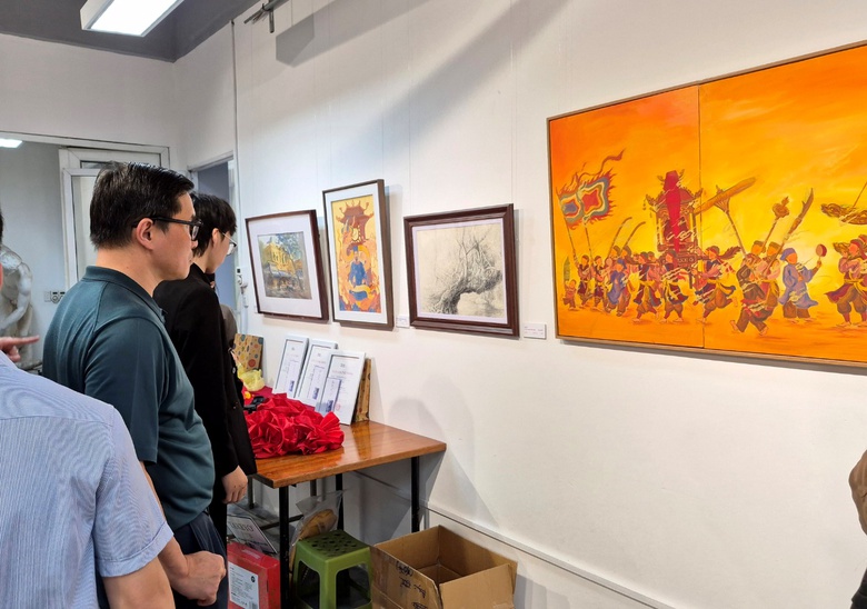 Triển l&atilde;m mỹ thuật sinh vi&ecirc;n kiến tr&uacute;c: Lan tỏa tinh thần s&aacute;ng tạo- Ảnh 2.