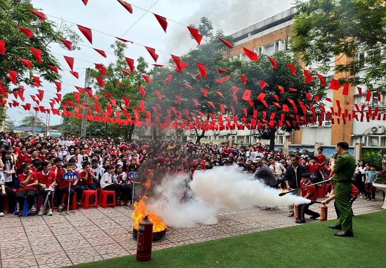 H&agrave; Nội tăng cường tuy&ecirc;n truyền ph&ograve;ng ch&aacute;y chữa ch&aacute;y trong trường học- Ảnh 8.