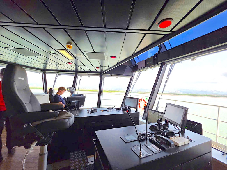 Bên trong “khách sạn nổi” phục vụ điện gió ngoài khơi- Ảnh 6. Bên trong “khách sạn nổi” phục vụ điện gió ngoài khơi- Ảnh 6.