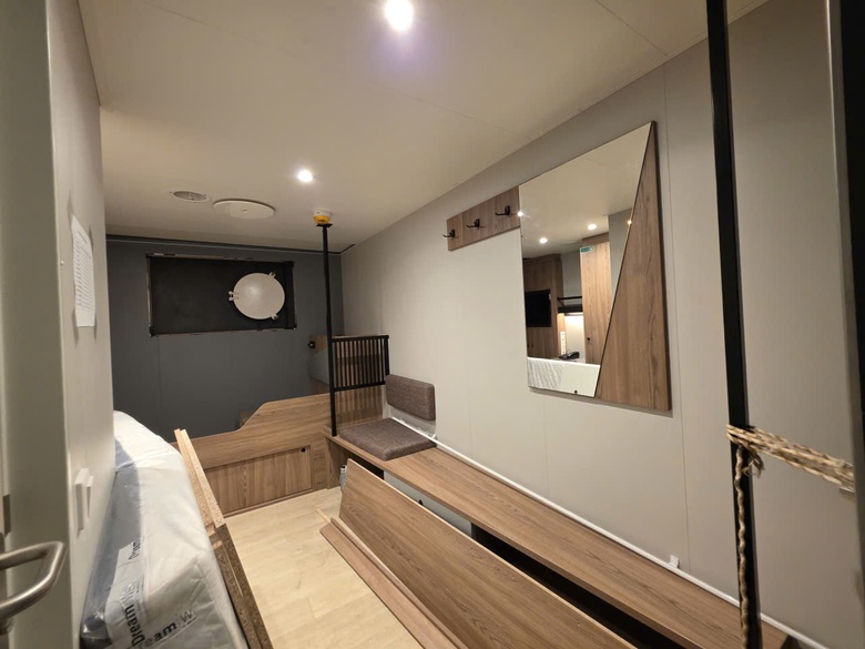 Bên trong “khách sạn nổi” phục vụ điện gió ngoài khơi- Ảnh 11. Bên trong “khách sạn nổi” phục vụ điện gió ngoài khơi- Ảnh 11.