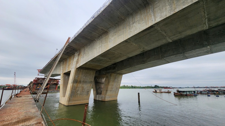 Cầu hơn 2.000 tỷ đồng ở Bắc Ninh tăng tốc thi c&ocirc;ng về đ&iacute;ch- Ảnh 14.