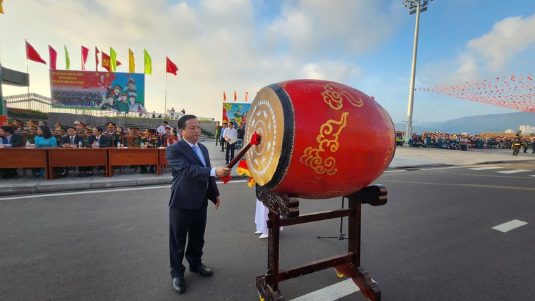 Hơn 10.000 thanh ni&ecirc;n ở Gia Lai, Kh&aacute;nh H&ograve;a, Ph&uacute; Thọ l&ecirc;n đường nhập ngũ- Ảnh 7.