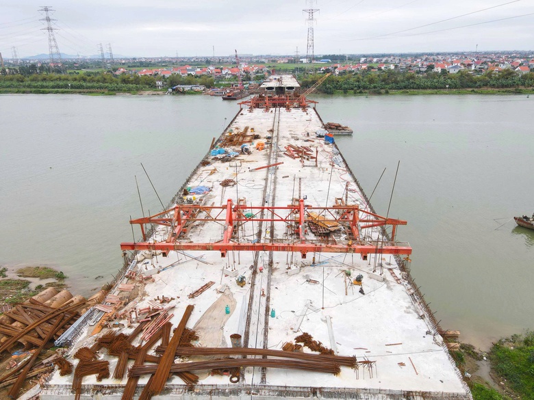 Cầu hơn 2.000 tỷ đồng ở Bắc Ninh tăng tốc thi c&ocirc;ng về đ&iacute;ch- Ảnh 24.