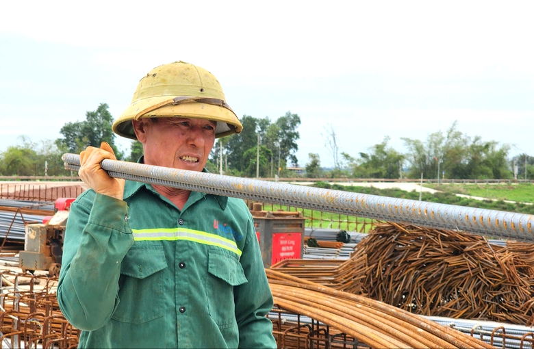 Cầu hơn 2.000 tỷ đồng ở Bắc Ninh tăng tốc thi c&ocirc;ng về đ&iacute;ch- Ảnh 4.