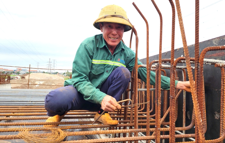 Cầu hơn 2.000 tỷ đồng ở Bắc Ninh tăng tốc thi c&ocirc;ng về đ&iacute;ch- Ảnh 5.