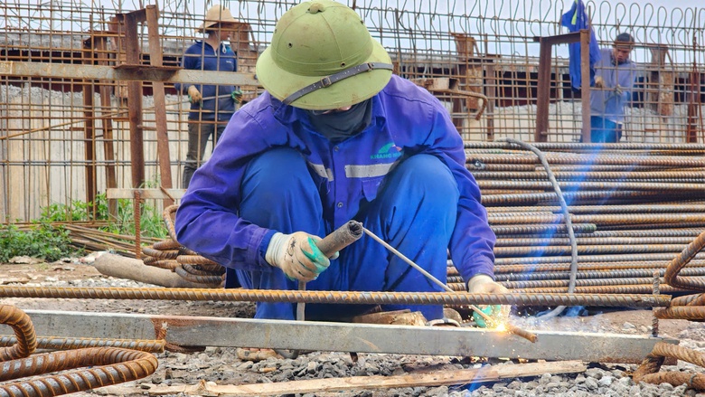 Cầu hơn 2.000 tỷ đồng ở Bắc Ninh tăng tốc thi c&ocirc;ng về đ&iacute;ch- Ảnh 12.