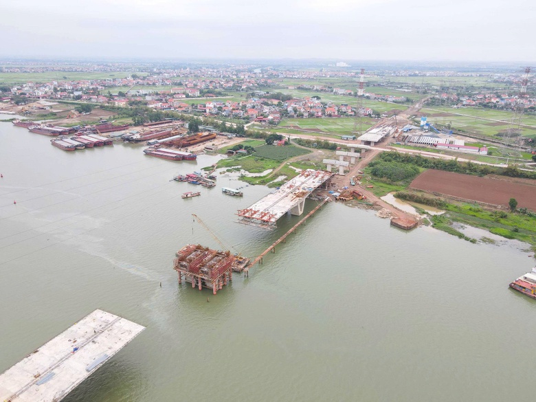 Cầu hơn 2.000 tỷ đồng ở Bắc Ninh tăng tốc thi c&ocirc;ng về đ&iacute;ch- Ảnh 23.