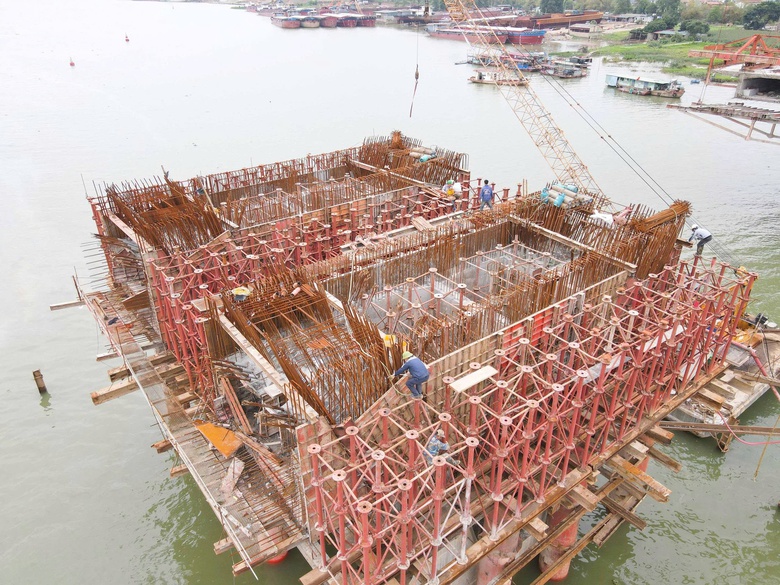 Cầu hơn 2.000 tỷ đồng ở Bắc Ninh tăng tốc thi c&ocirc;ng về đ&iacute;ch- Ảnh 6.