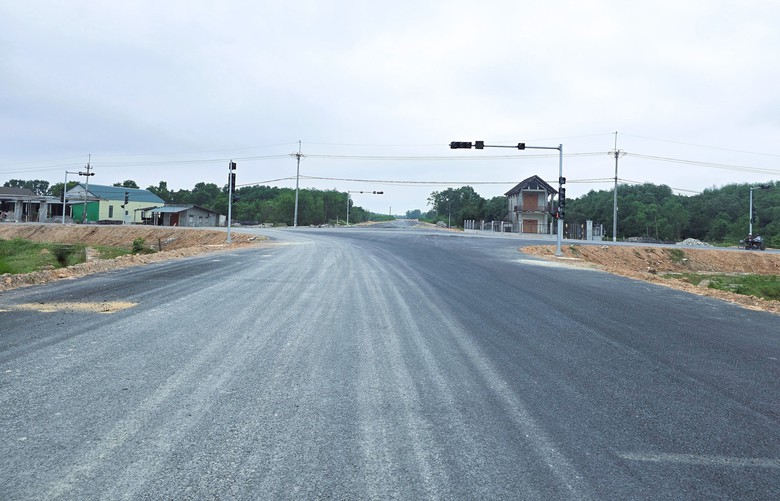 Quảng Trị: Đẩy nhanh dự &aacute;n đường tr&aacute;nh Đ&ocirc;ng H&agrave;, th&aacute;ng 6 nối th&ocirc;ng to&agrave;n tuyến- Ảnh 4.