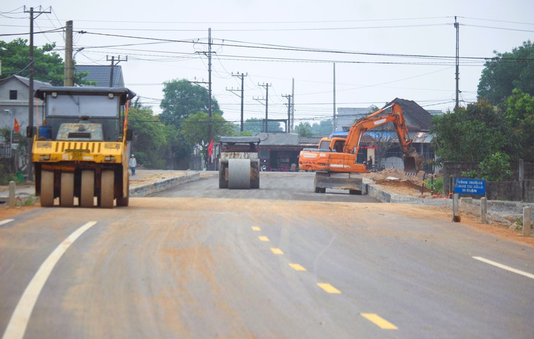 Quảng Trị: Đẩy nhanh dự &aacute;n đường tr&aacute;nh Đ&ocirc;ng H&agrave;, th&aacute;ng 6 nối th&ocirc;ng to&agrave;n tuyến- Ảnh 9.