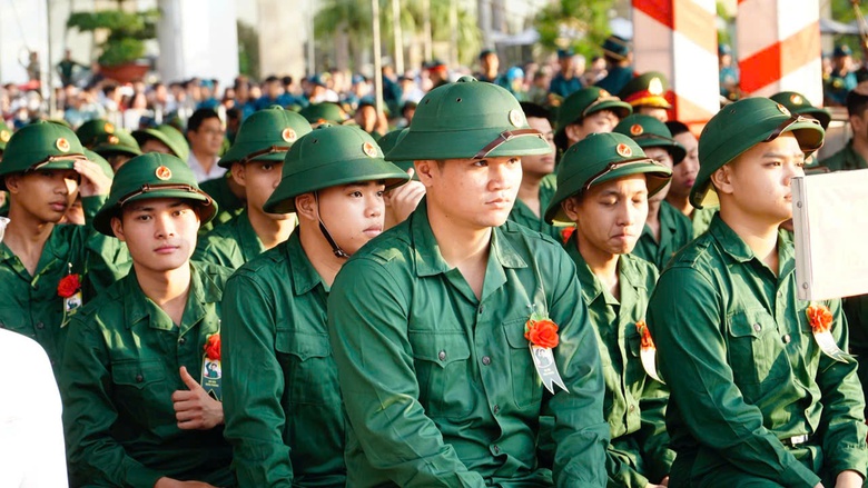 Hơn 10.000 thanh ni&ecirc;n ở Gia Lai, Kh&aacute;nh H&ograve;a, Ph&uacute; Thọ l&ecirc;n đường nhập ngũ- Ảnh 2.
