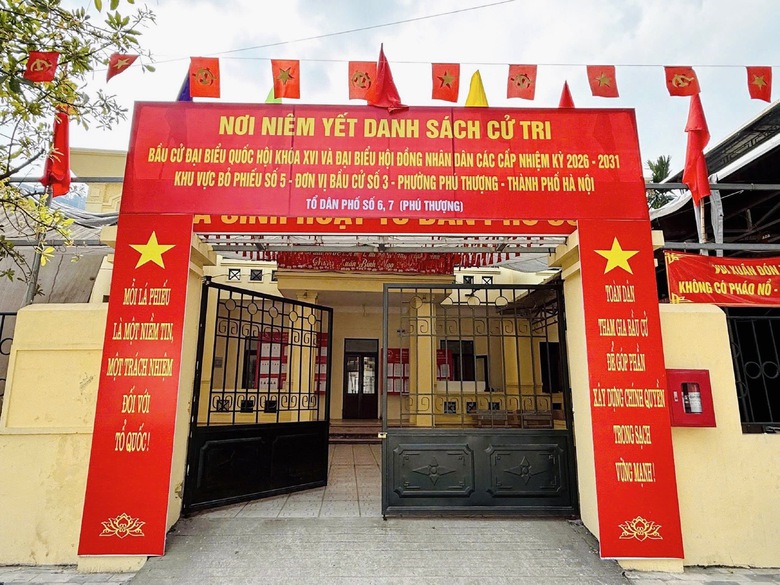 H&agrave; Nội rực rỡ cờ hoa hướng về ng&agrave;y hội non s&ocirc;ng- Ảnh 10.