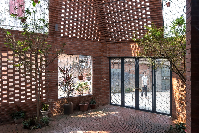 Định vị bản sắc từ vật liệu gạch, ng&oacute;i- Ảnh 2.