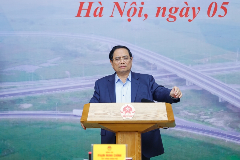 Thủ tướng: Cả nước đ&atilde; ho&agrave;n th&agrave;nh v&agrave; khởi c&ocirc;ng hơn 4.000km đường bộ cao tốc- Ảnh 2.