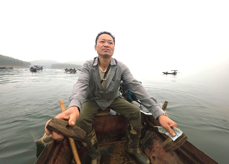 Tặng Hu&acirc;n chương Dũng cảm cho người cứu sống 6 nạn nh&acirc;n vụ lật thuyền ở hồ Th&aacute;c B&agrave;- Ảnh 1.