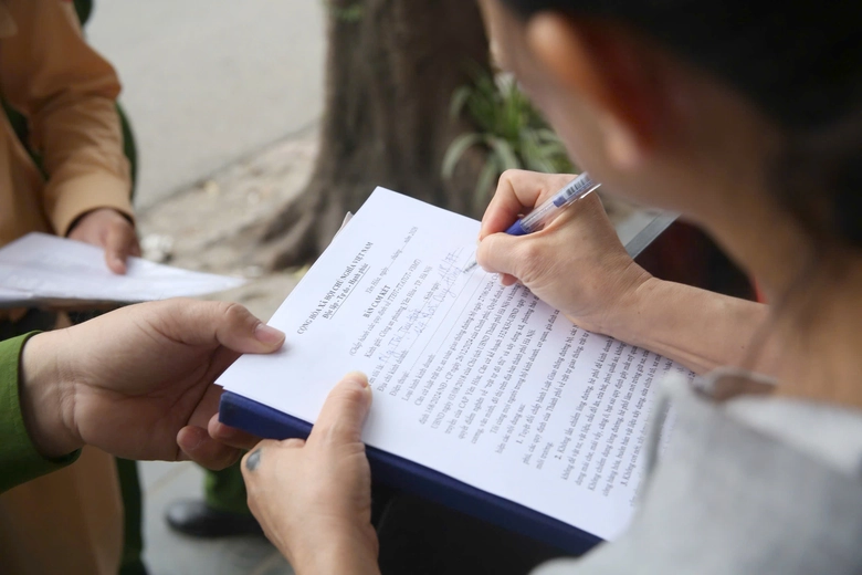 H&agrave; Nội dẹp lấn chiếm vỉa h&egrave; ở nhiều phố trung t&acirc;m, duy tr&igrave; trật tự trước ng&agrave;y bầu cử- Ảnh 4.