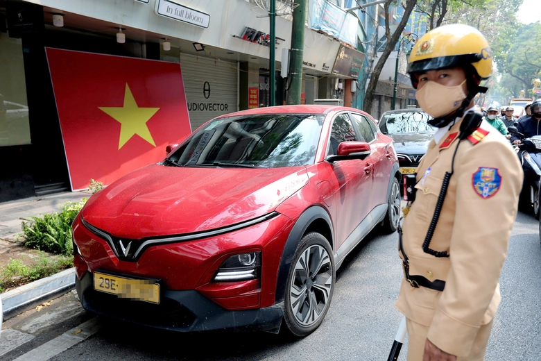 H&agrave; Nội dẹp lấn chiếm vỉa h&egrave; ở nhiều phố trung t&acirc;m, duy tr&igrave; trật tự trước ng&agrave;y bầu cử- Ảnh 6.