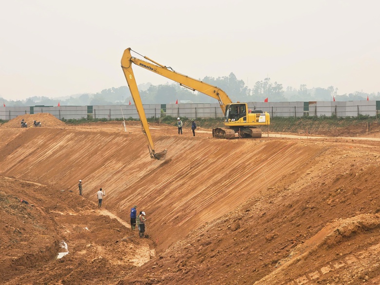 Tăng tốc thi c&ocirc;ng tuyến nối 2 cao tốc ở Ph&uacute; Thọ, nỗ lực th&ocirc;ng xe dịp 30/4- Ảnh 4.