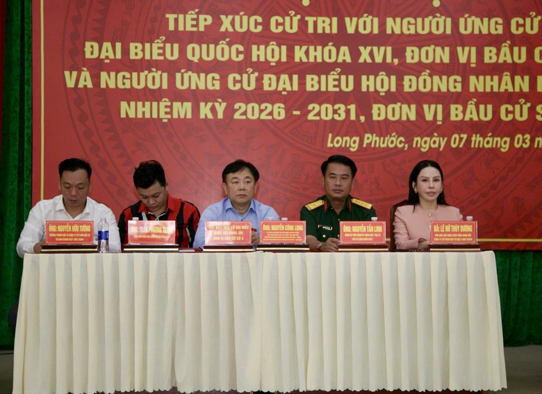 Cử tri mong ph&aacute;t triển logistics, c&ocirc;ng nghiệp gắn với cảng Phước An v&agrave; s&acirc;n bay Long Th&agrave;nh- Ảnh 2.