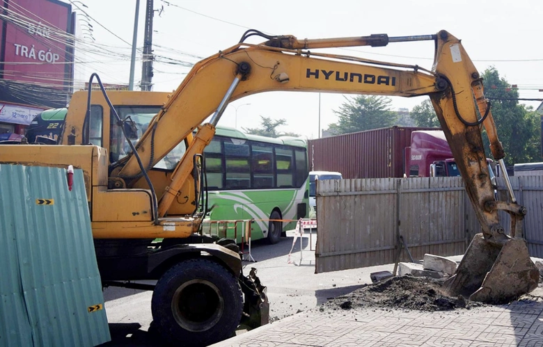 Đồng Nai: Tổ chức lại giao th&ocirc;ng n&uacute;t giao Cổng 11, giảm &ugrave;n tắc, xung đột- Ảnh 2.