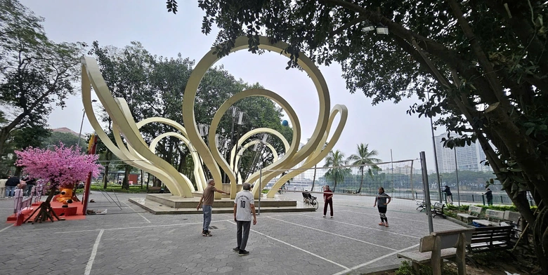 C&ocirc;ng vi&ecirc;n Bắc Linh Đ&agrave;m &ldquo;thay &aacute;o mới&rdquo;, trở th&agrave;nh điểm hẹn xanh của cư d&acirc;n- Ảnh 3.