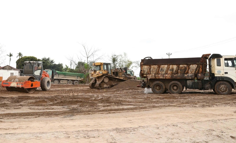 Dồn lực thi công cao tốc Ninh Bình - Hải Phòng, phấn đấu hoàn thành vào cuối năm 2026- Ảnh 2. Dồn lực thi công cao tốc Ninh Bình - Hải Phòng, phấn đấu hoàn thành vào cuối năm 2026- Ảnh 2.