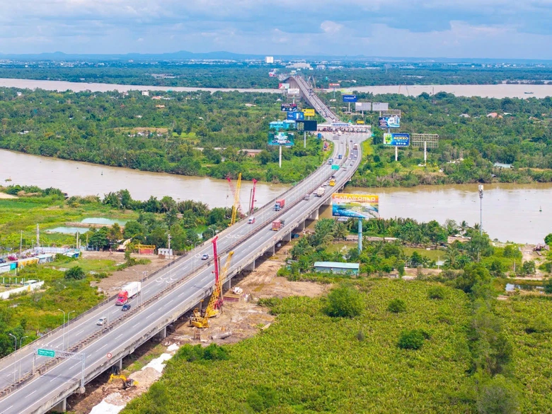 Xem x&eacute;t điều chuyển nh&agrave; thầu chậm thi c&ocirc;ng mở rộng cao tốc TP.HCM - Long Th&agrave;nh- Ảnh 1.