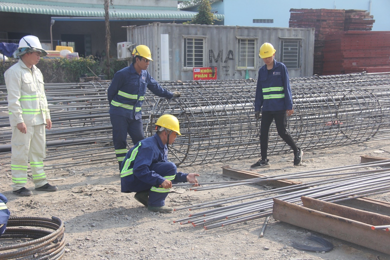 Bộ trưởng Trần Hồng Minh kiểm tra dự &aacute;n mở rộng cao tốc TP.HCM - Trung Lương - Mỹ Thuận- Ảnh 4.