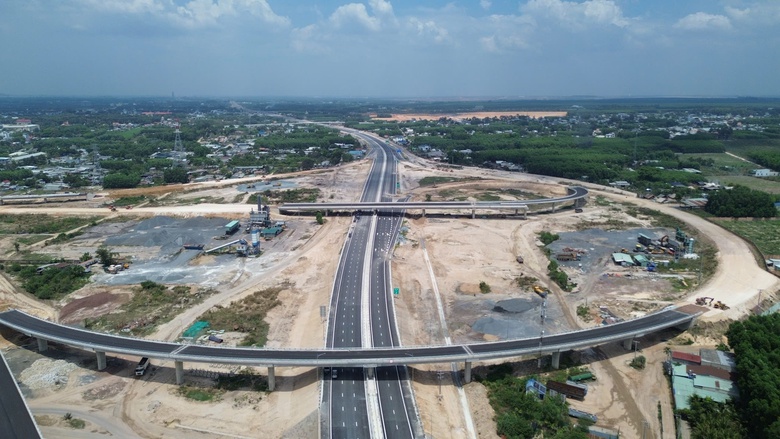 Bộ trưởng Trần Hồng Minh yêu cầu tăng tốc thi công cao tốc Biên Hòa - Vũng Tàu- Ảnh 2. Bộ trưởng Trần Hồng Minh yêu cầu tăng tốc thi công cao tốc Biên Hòa - Vũng Tàu- Ảnh 2.