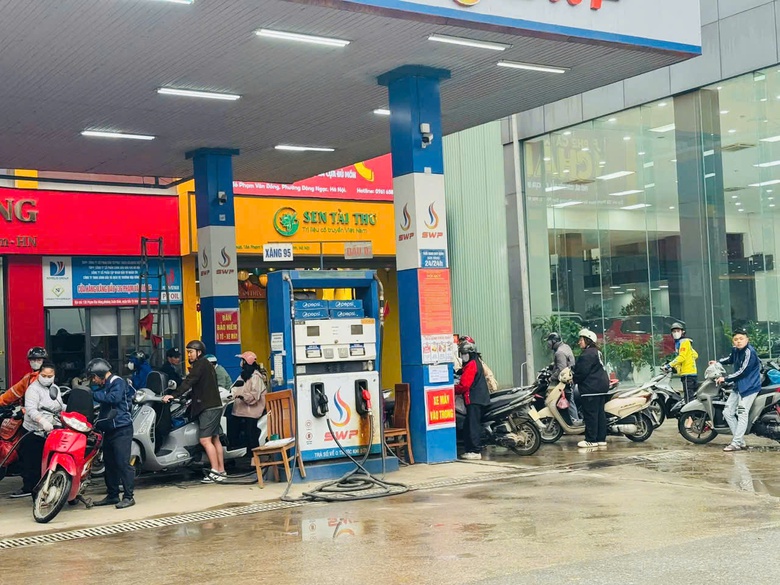 H&agrave; Nội: Tăng cường kiểm tra, xử l&yacute; vi phạm trong kinh doanh xăng dầu- Ảnh 1.